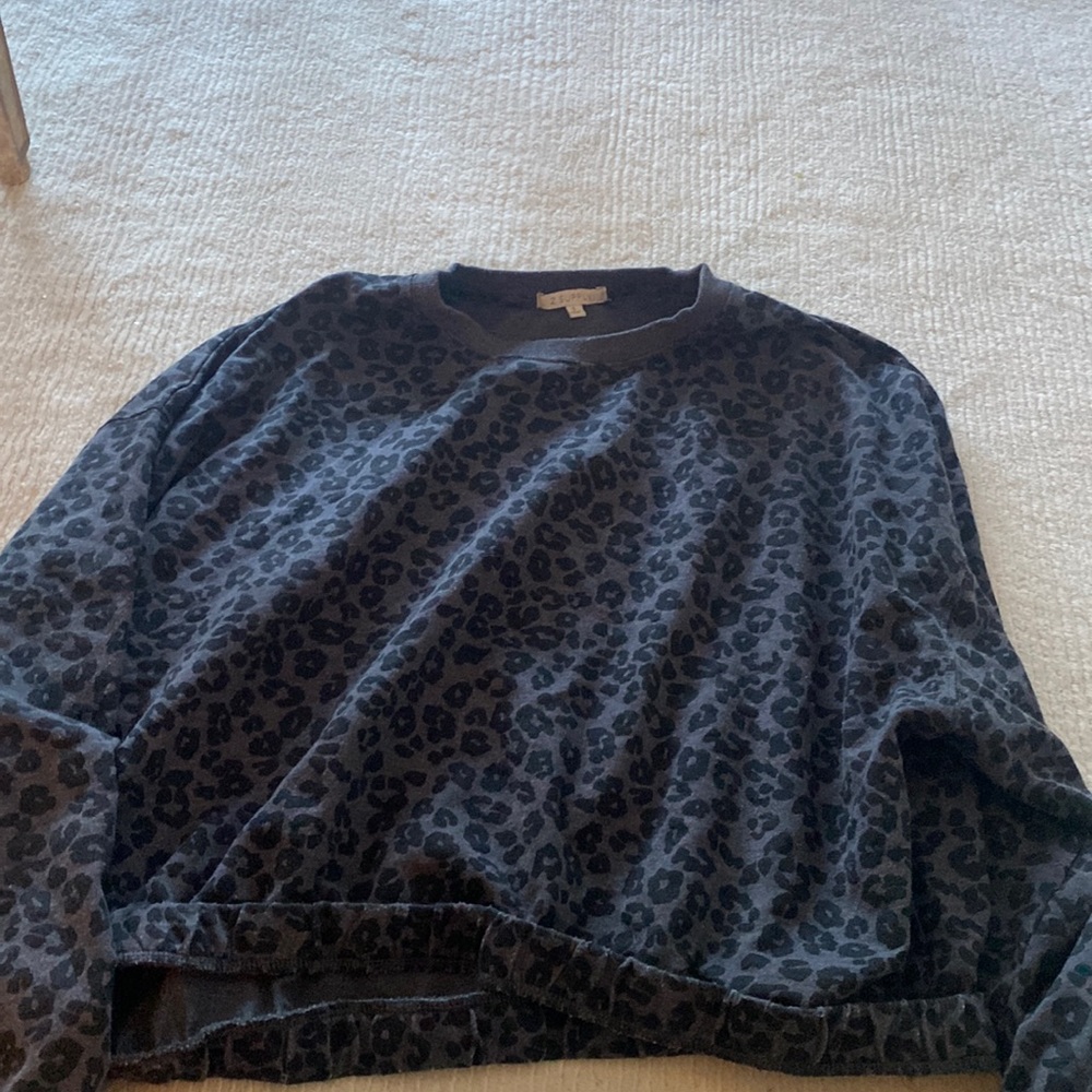 zsupply cropped cheetah sweatshirt